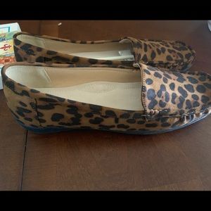 Women’s size 11 leopard print dress shoes